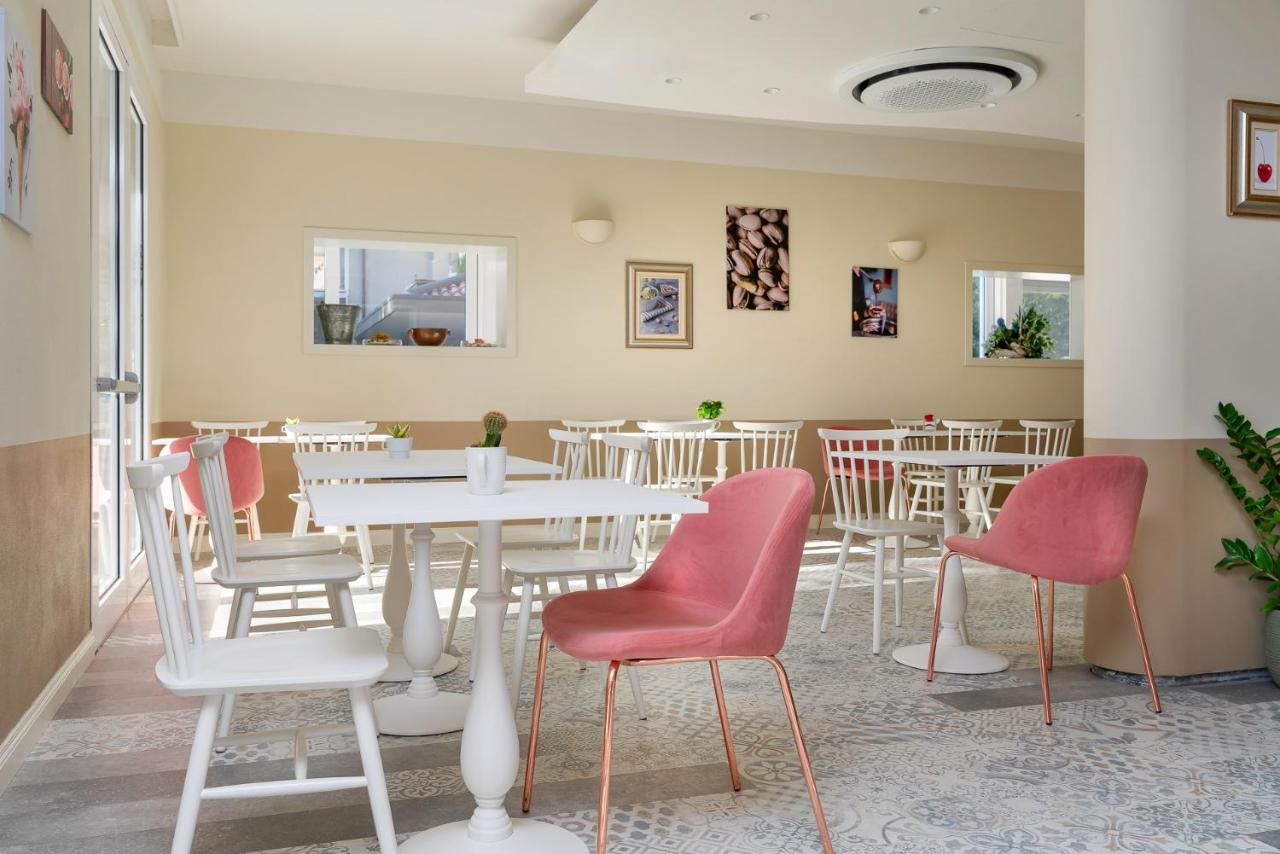 Pan Di Zenzero Icecream Hotel Ріміні Екстер'єр фото
